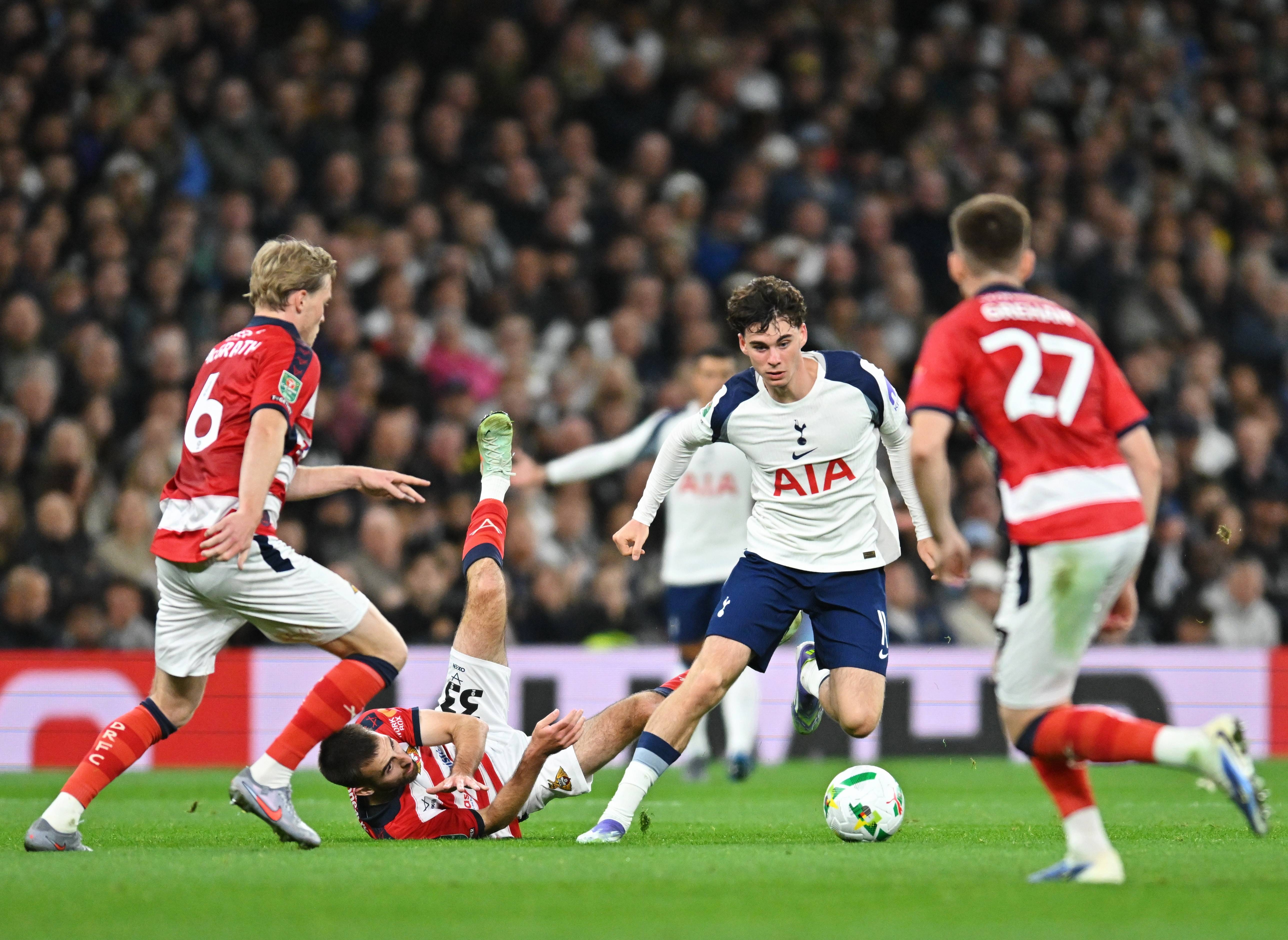 加时末段英超传出新动向，托特纳姆外线爆发，管理层表态——气氛紧张，球队文化再被提及的简单介绍