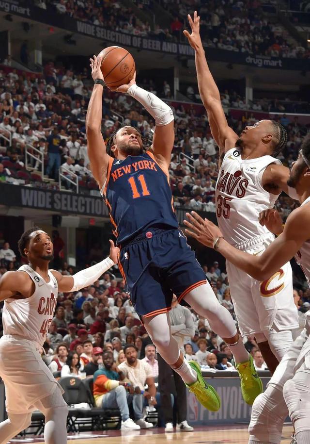 lol-加时末段NBA常规赛传出新动向，芝加哥公牛更衣室发声，管理层表态——赛场秩序良好，年轻球员得到机的简单介绍